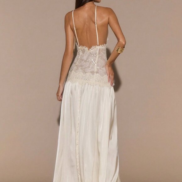 Apricot Elegant Women's Lace Backless Formal Gown - Picture 2 of 8